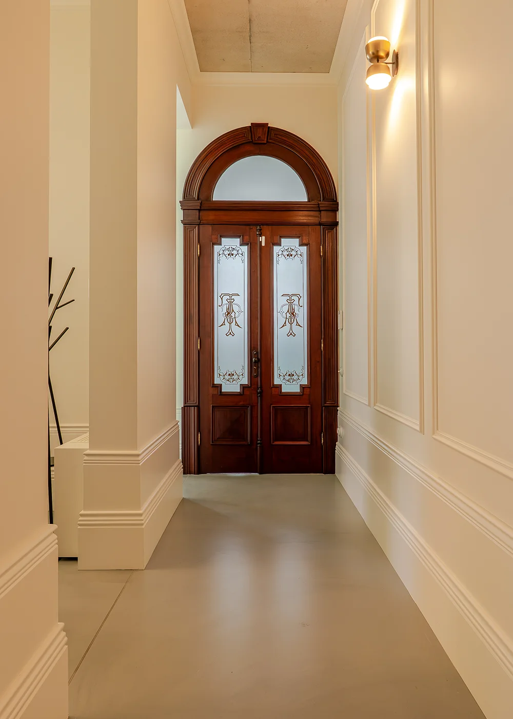 gallery_door